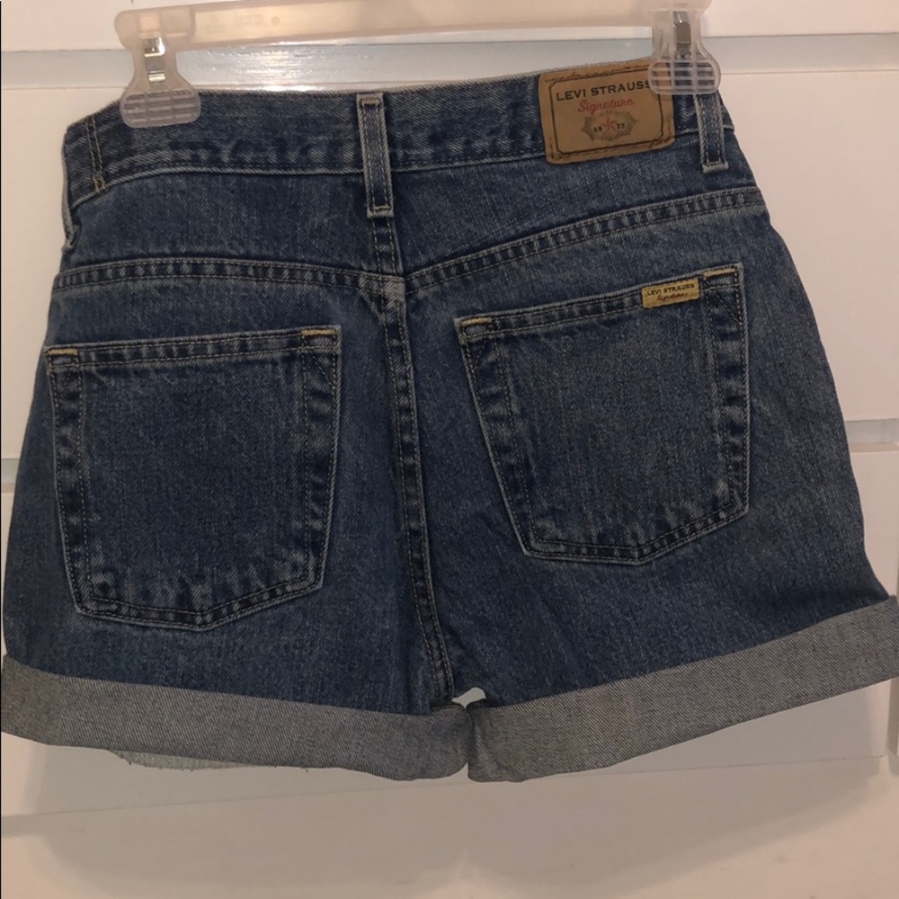 LEVI DENIM SHORTS!